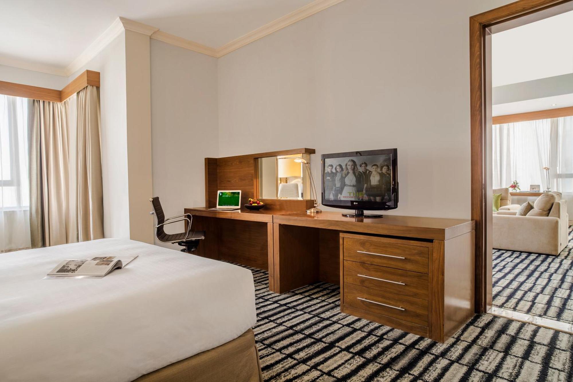 Suite City View