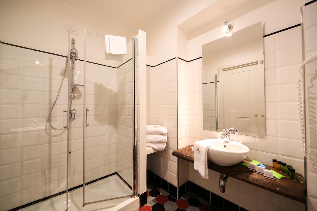 Triple Comfort Room