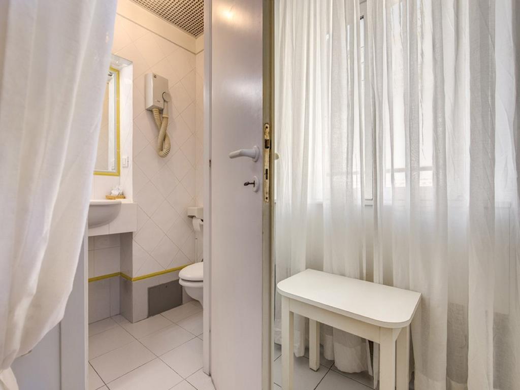 Double or Twin Room,976791415:JPEG