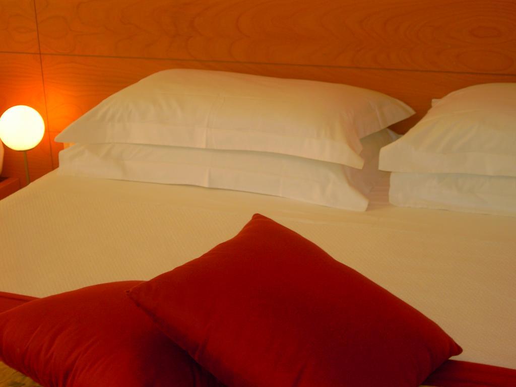 Standard Double Room,943983217:JPEG