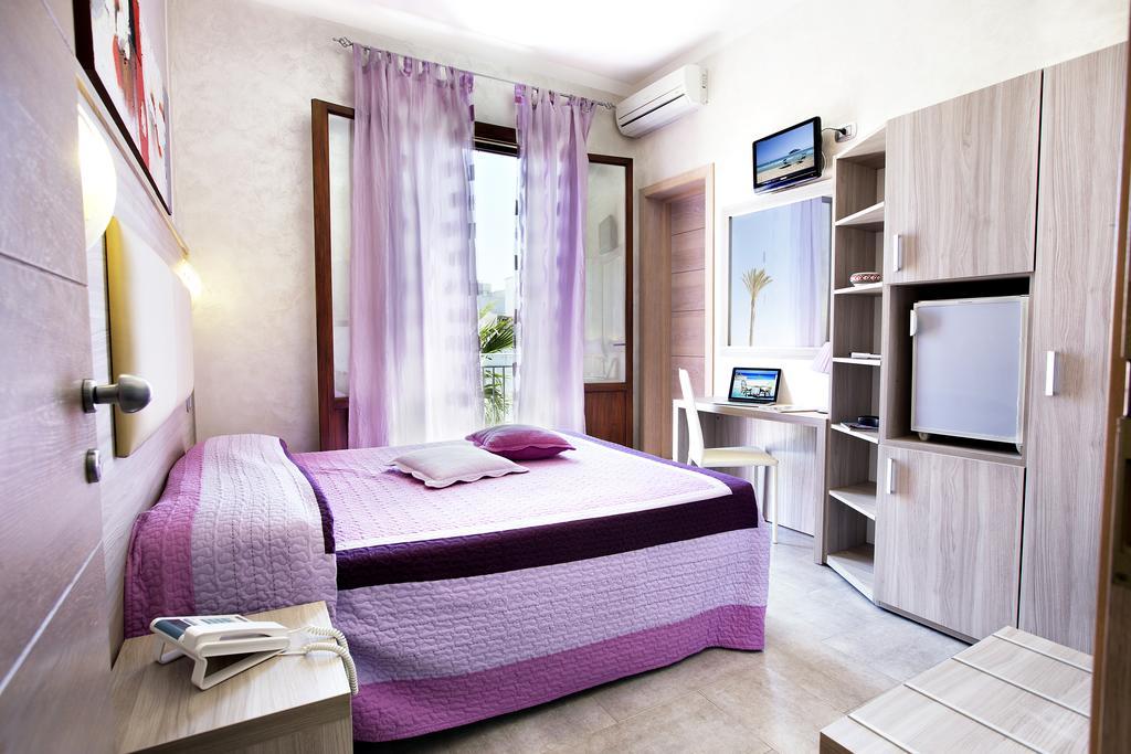 Double Room Balcony Annex