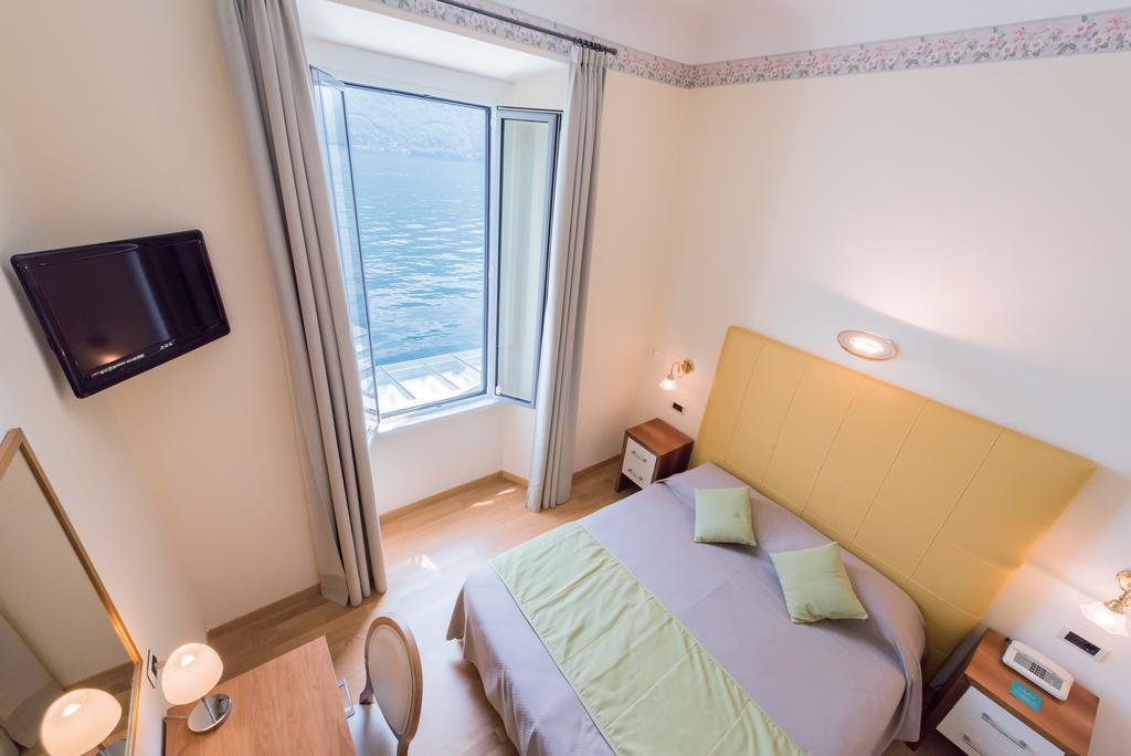 Double Room Lake View