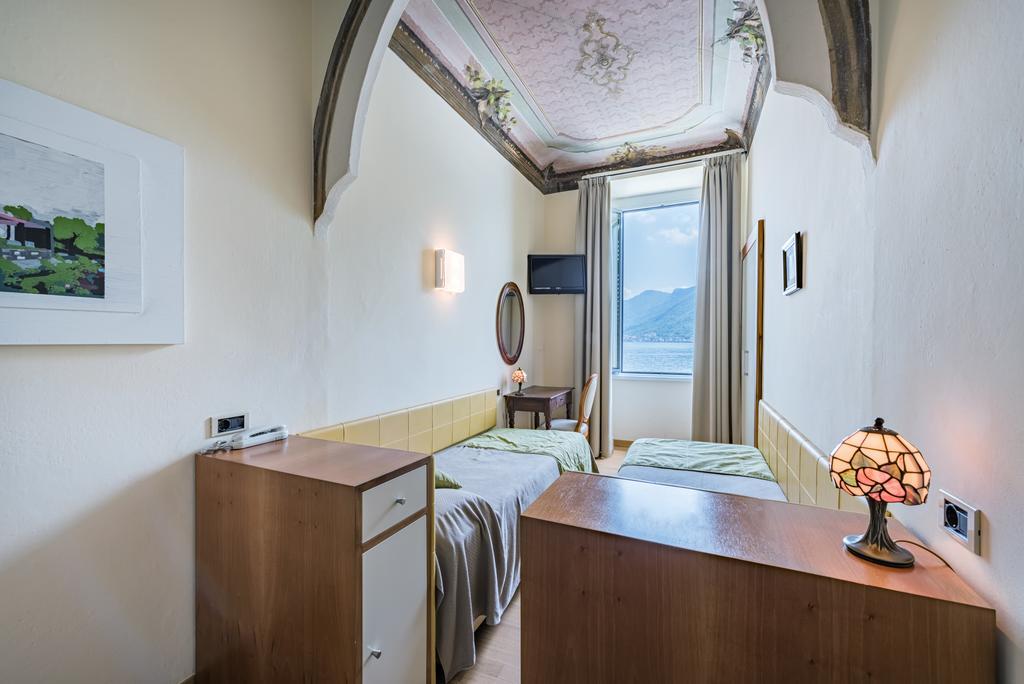Single Room wih Lake View