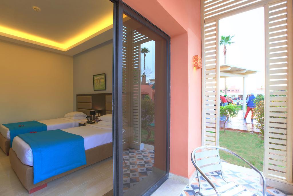 Standard Double Room,402363060:JPEG