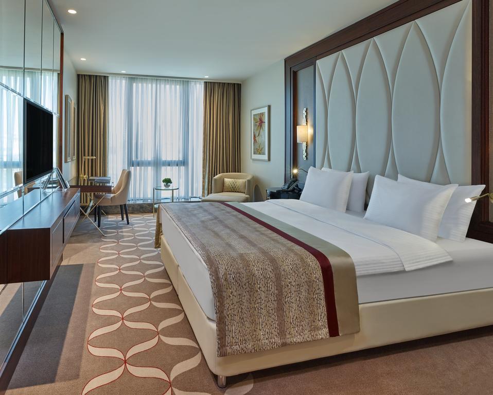 Deluxe Room with Queen Size Bed,586791381:JPEG