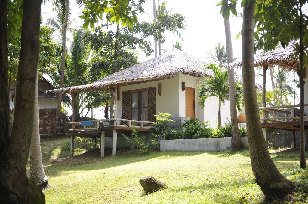 Jungle Bungalow,443121075:JPEG
