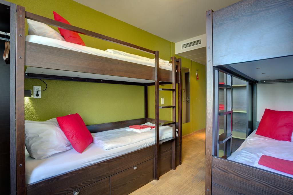 Bed in 4-Bed Mixed Dormitory Room