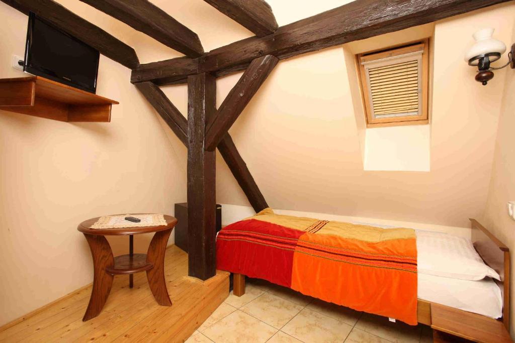 Economy Single Room