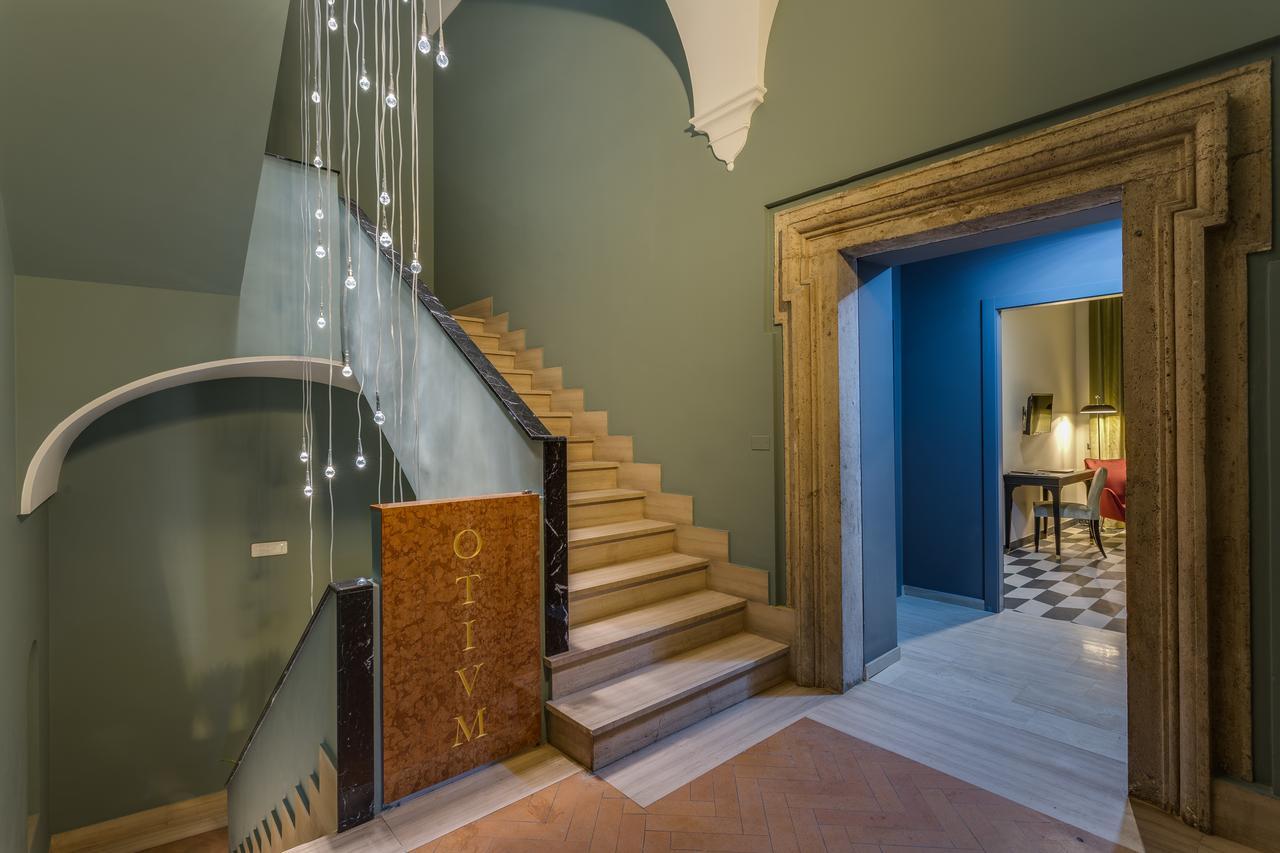 Standard Suite,1216189234:JPEG