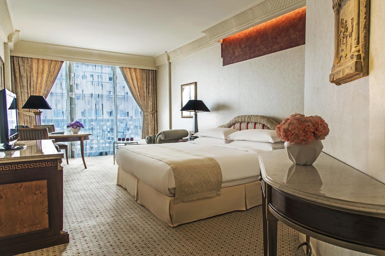 Premium King Room Pool Sea View Smoking