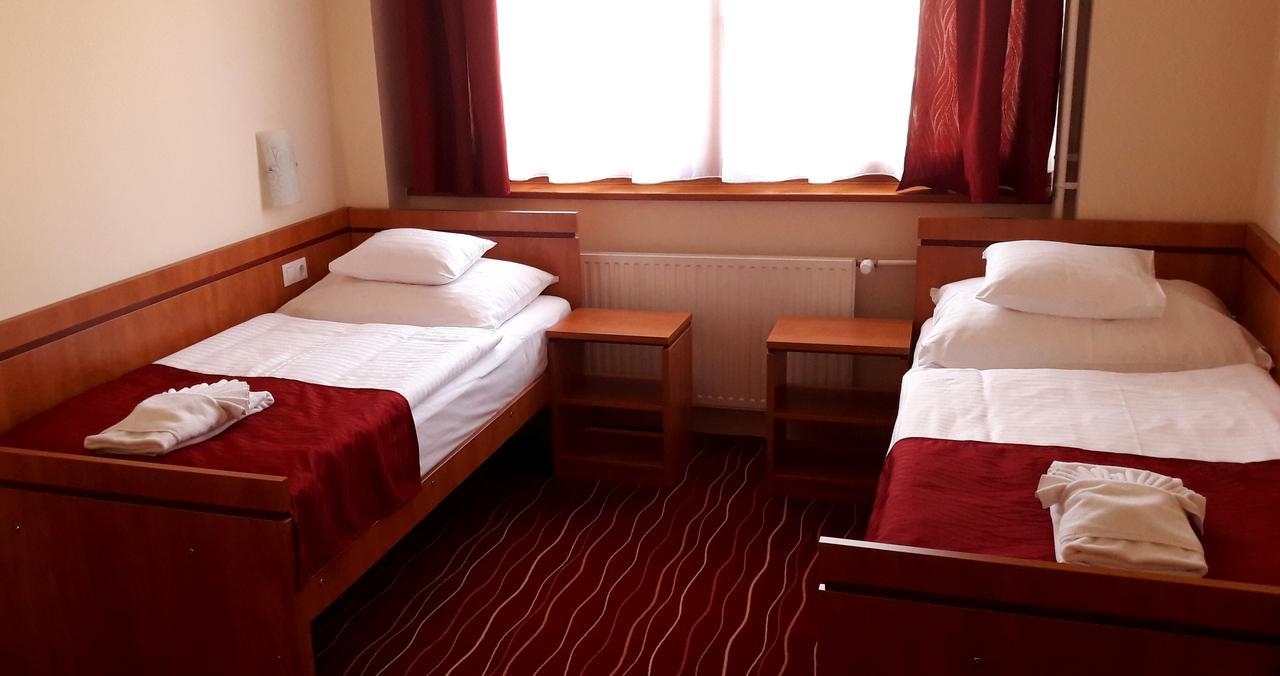 Quarto Twin Standard