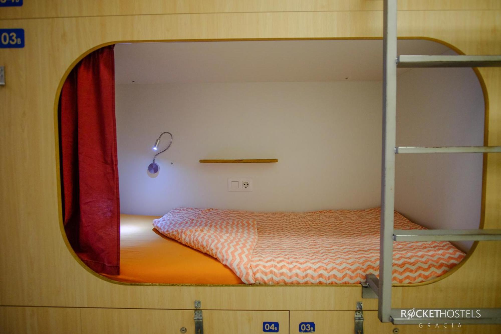 Bed 6-Bed Mixed Dormitory Room