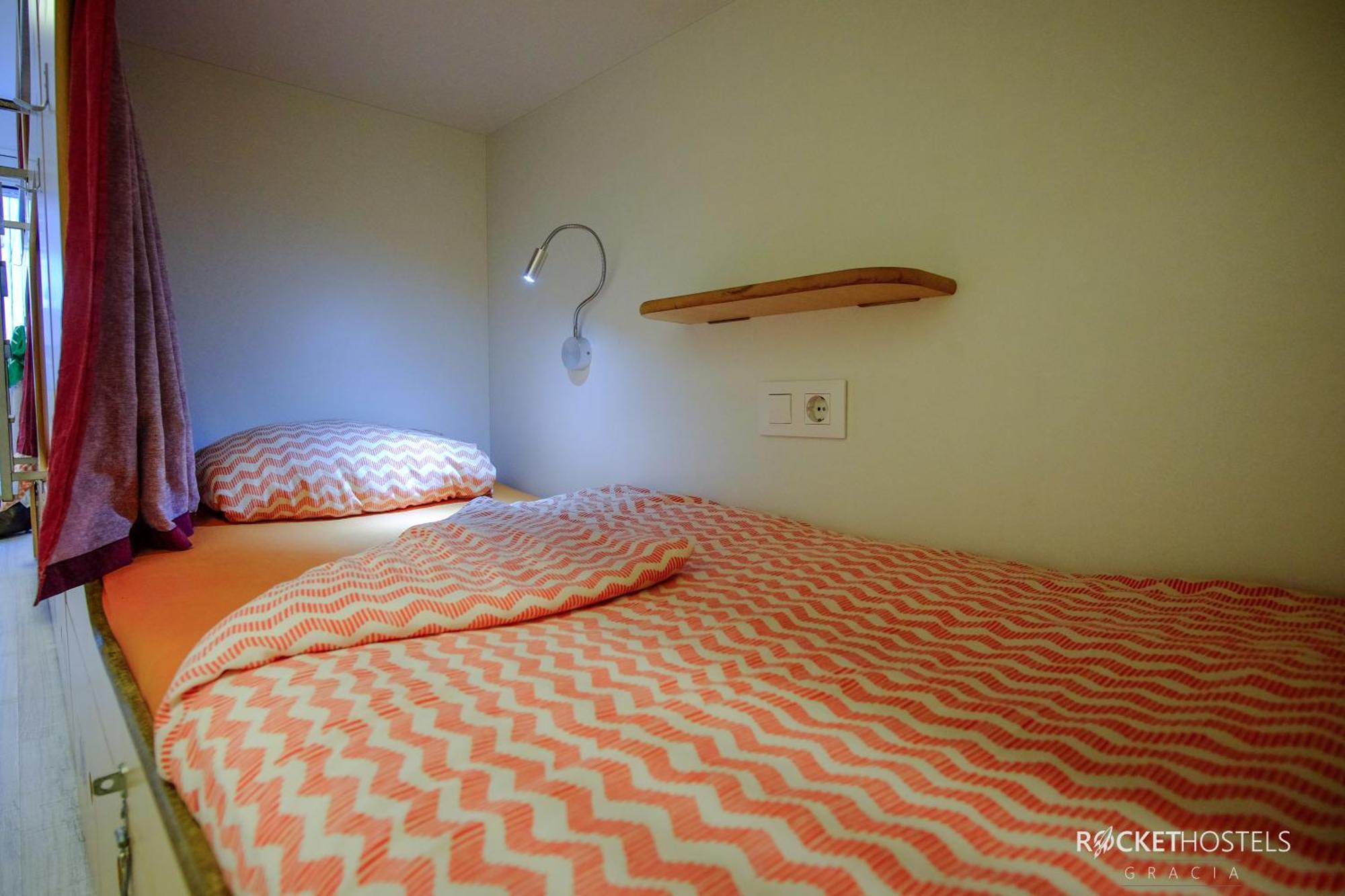 Bed 6-Bed Mixed Dormitory Room