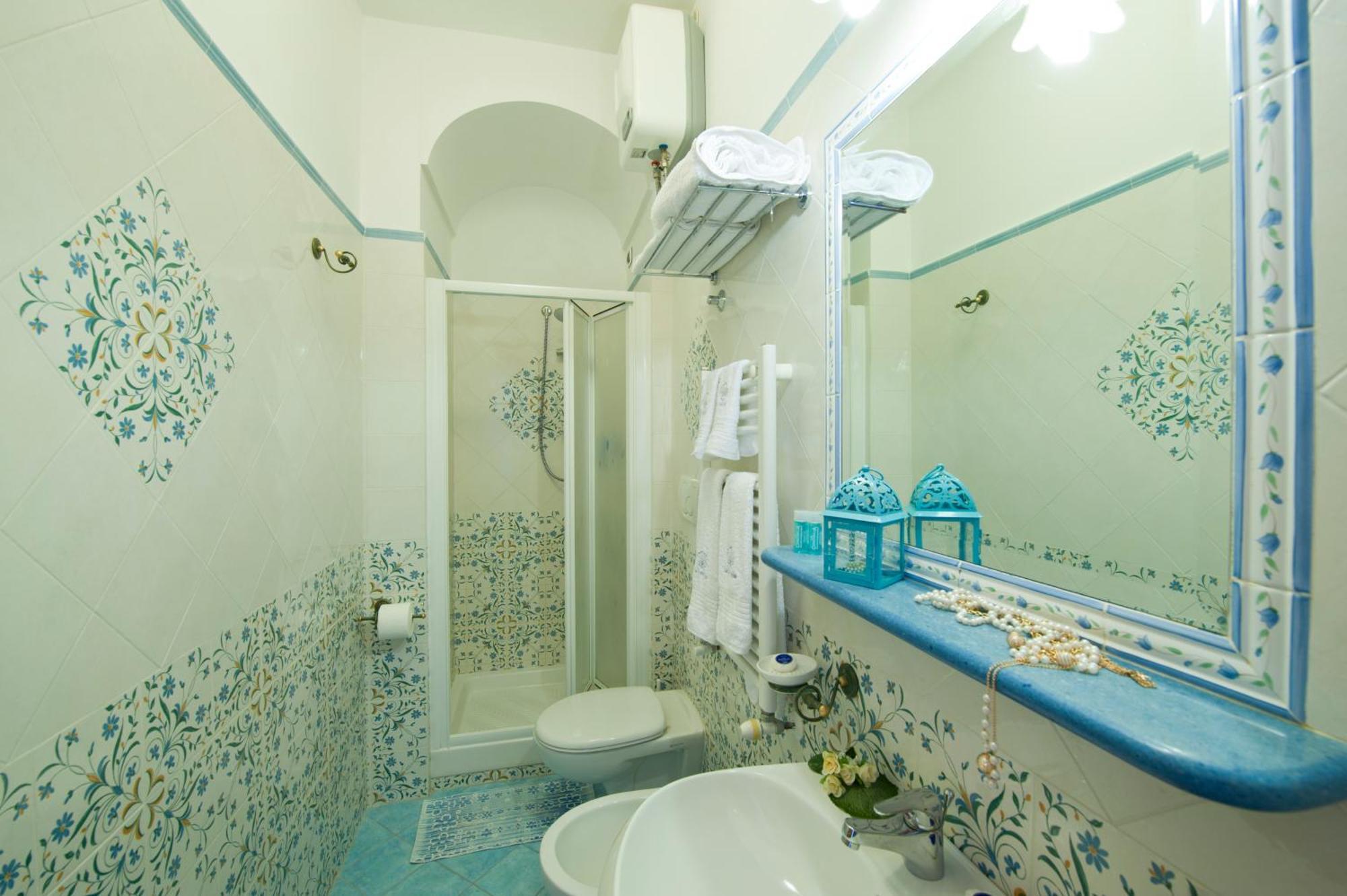Double Room with Balcony and Sea View