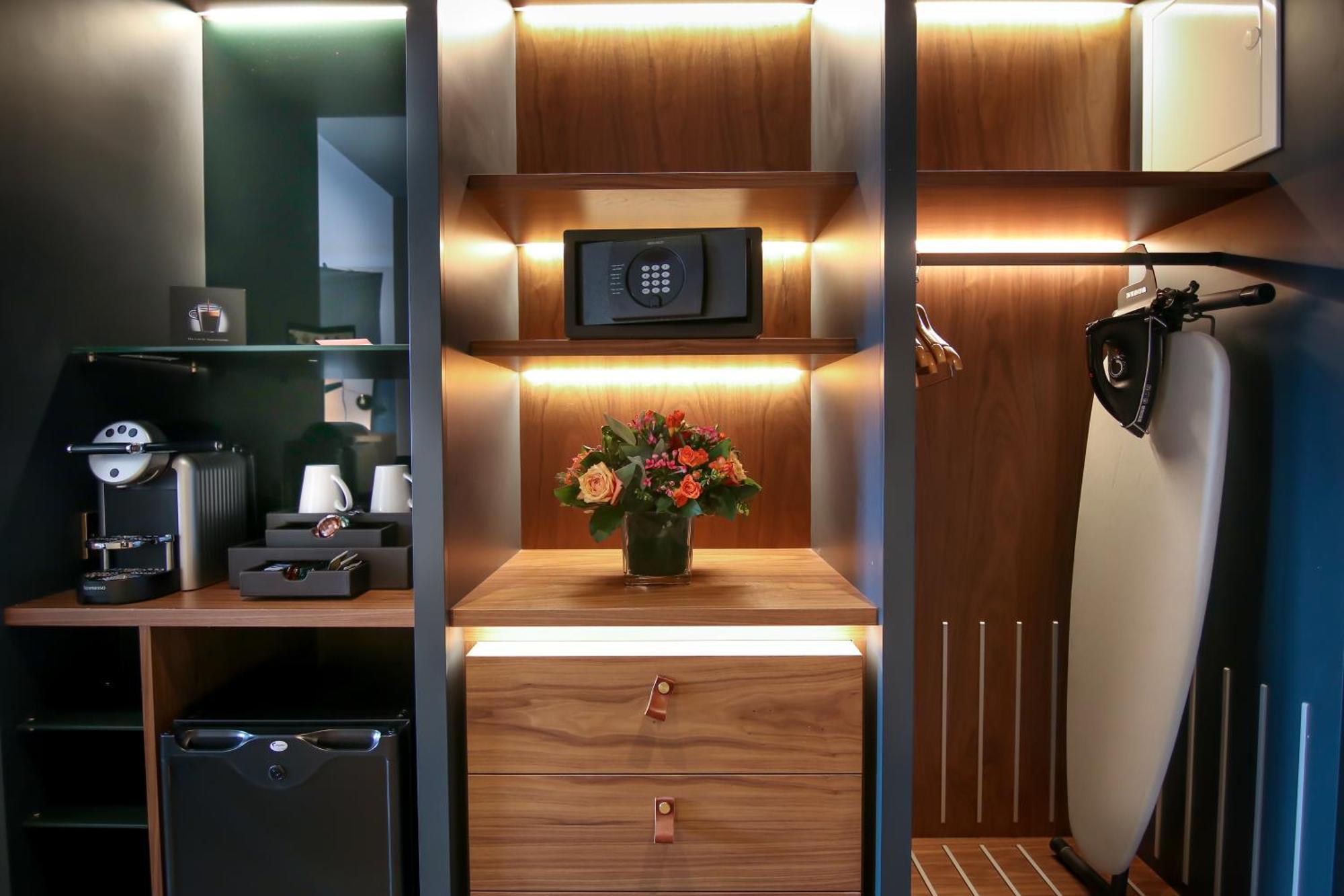 King Room,690449772:JPEG