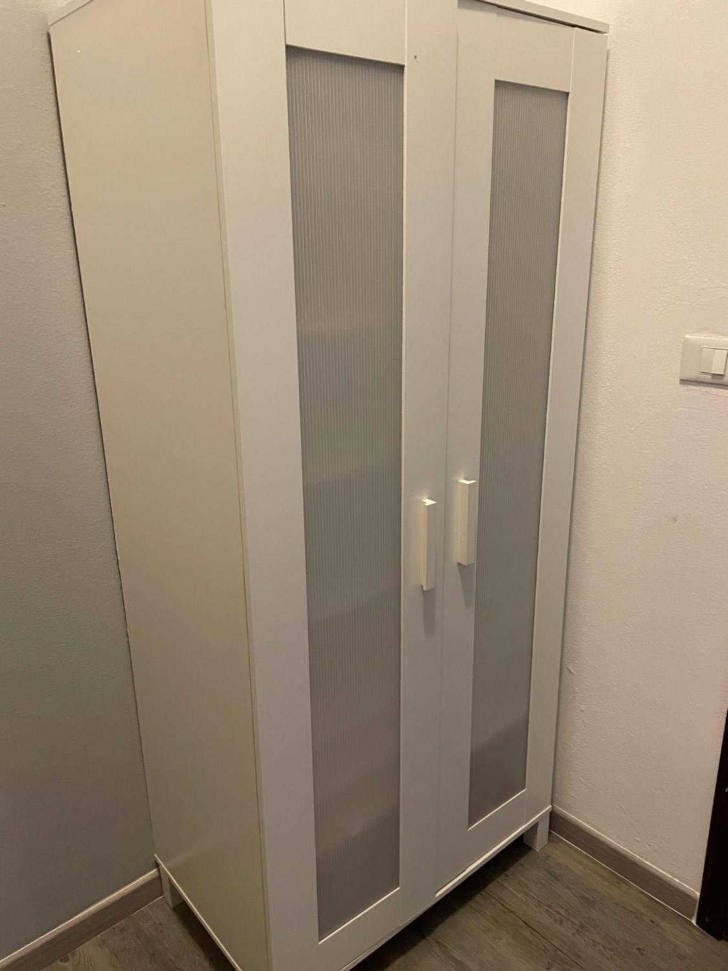 Studio (2 Adults),736108171:JPEG