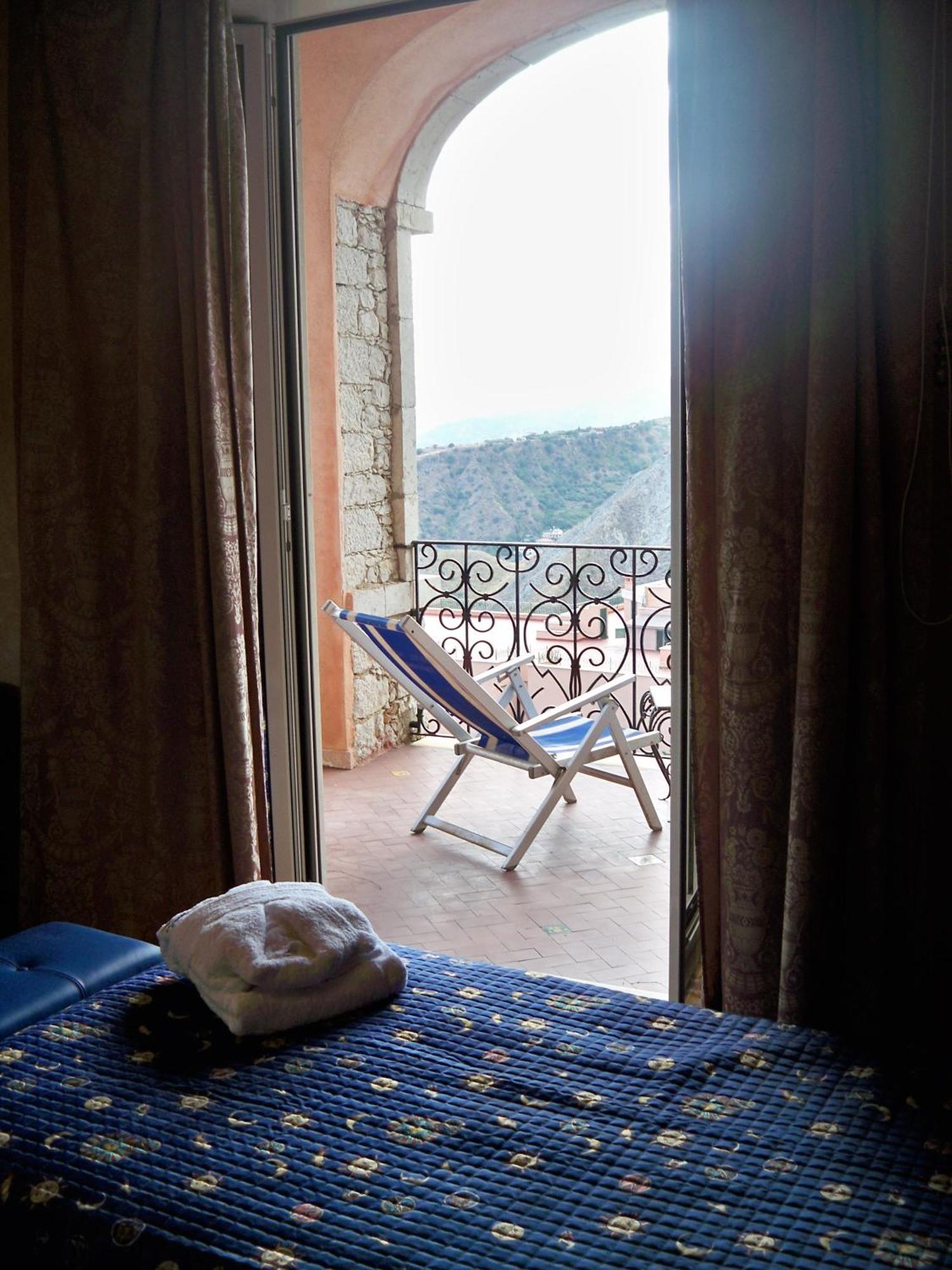 Triple Room Sea View