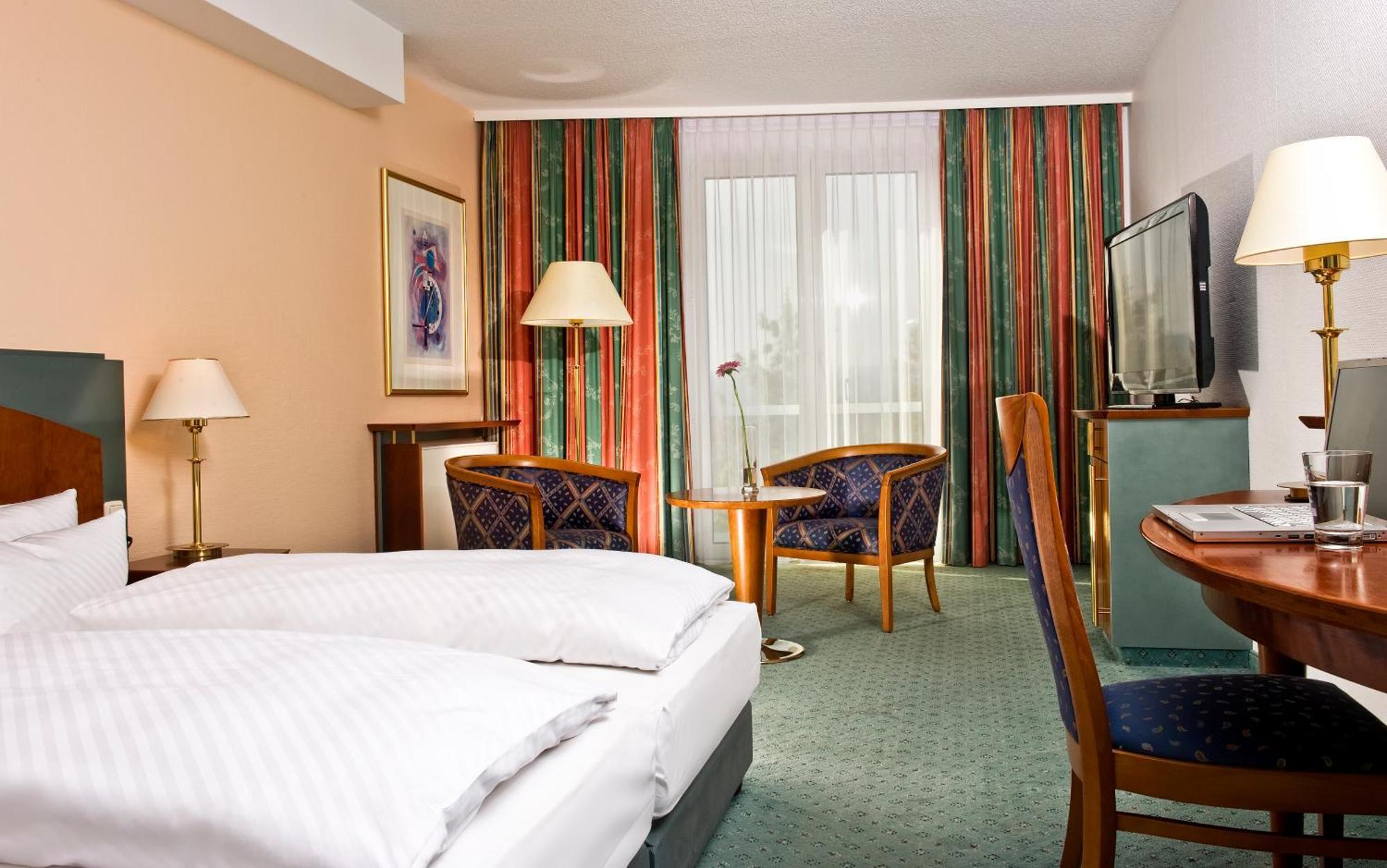 Superior Room with One Double Bed and Air Conditioning