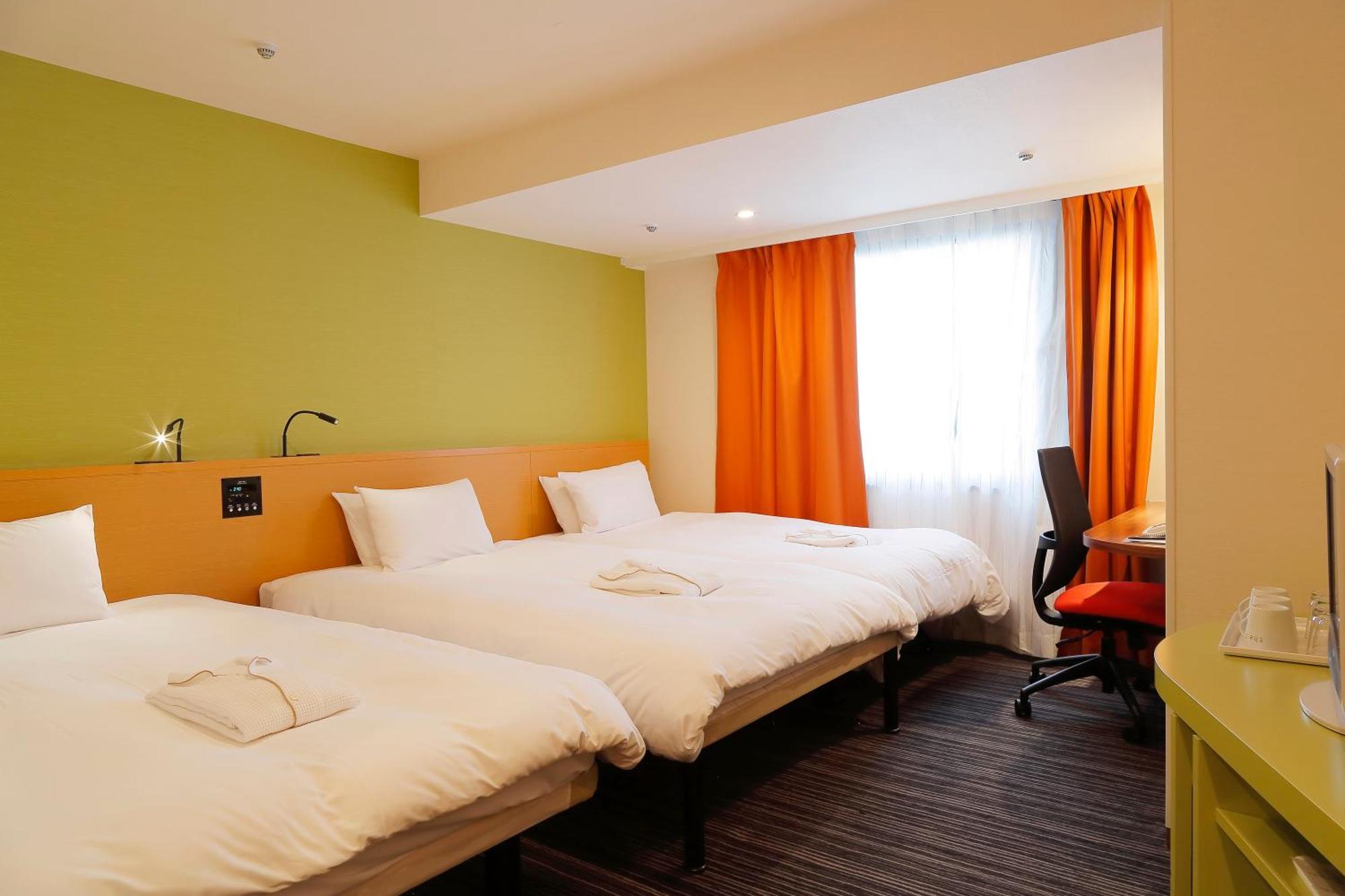 Deluxe Twin Room Extra Bed Shower Non-Smoking,1496435665:JPEG