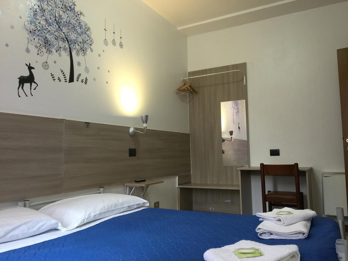 Double Room,758187043:JPEG