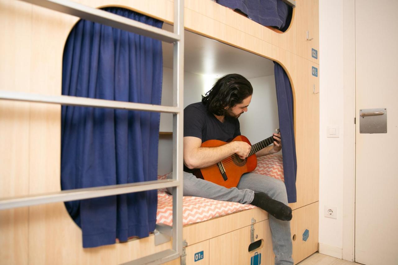 Bed 16-Bed Mixed Dormitory Room