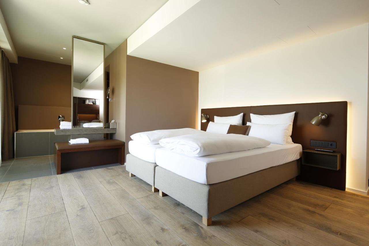 Standard Suite,760499570:JPEG