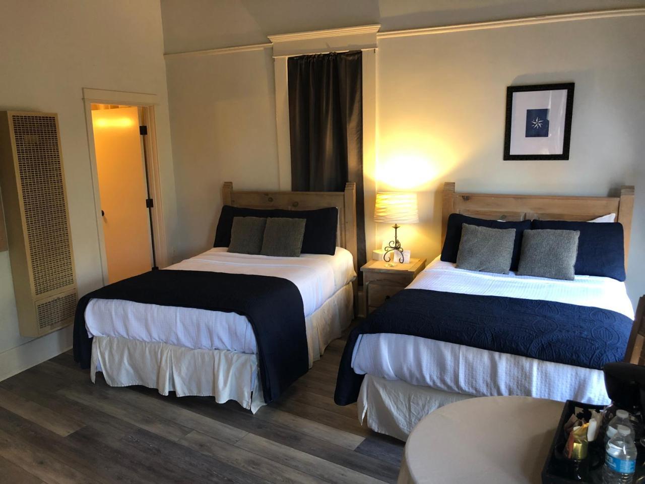 Deluxe Double Room,728089513:JPEG