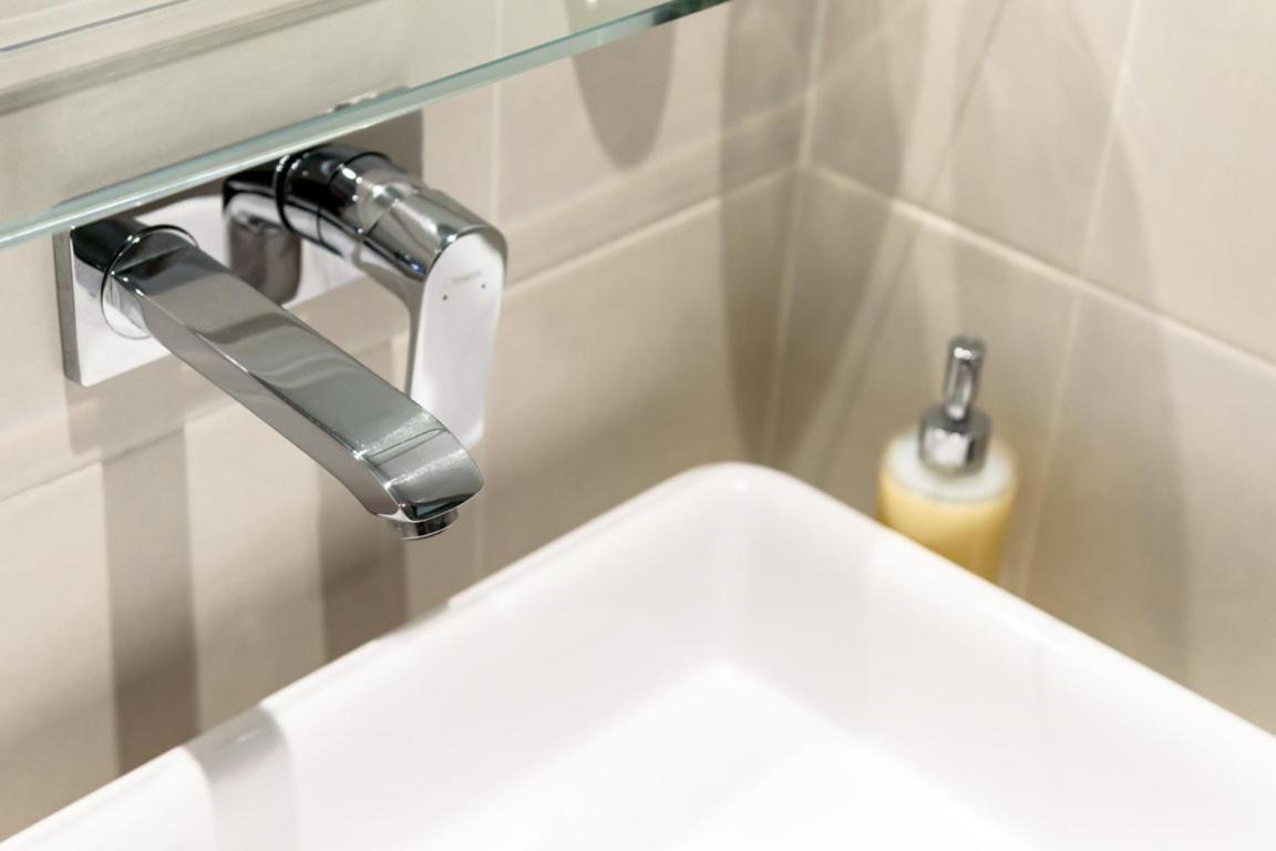 Apartment with Balcony,738485260:JPEG