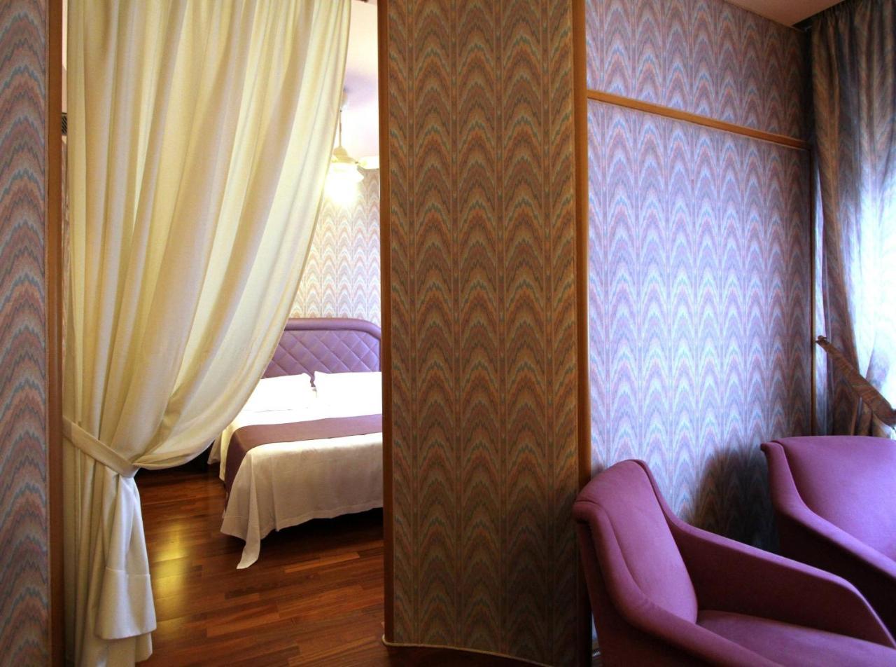 Junior Suite,925615807:JPEG