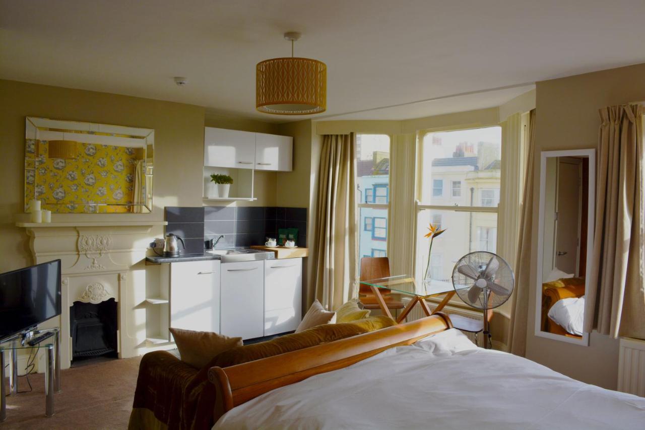 Large Double Room Partial Sea View