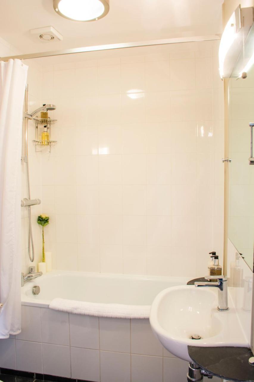 Large Double Room Partial Sea View