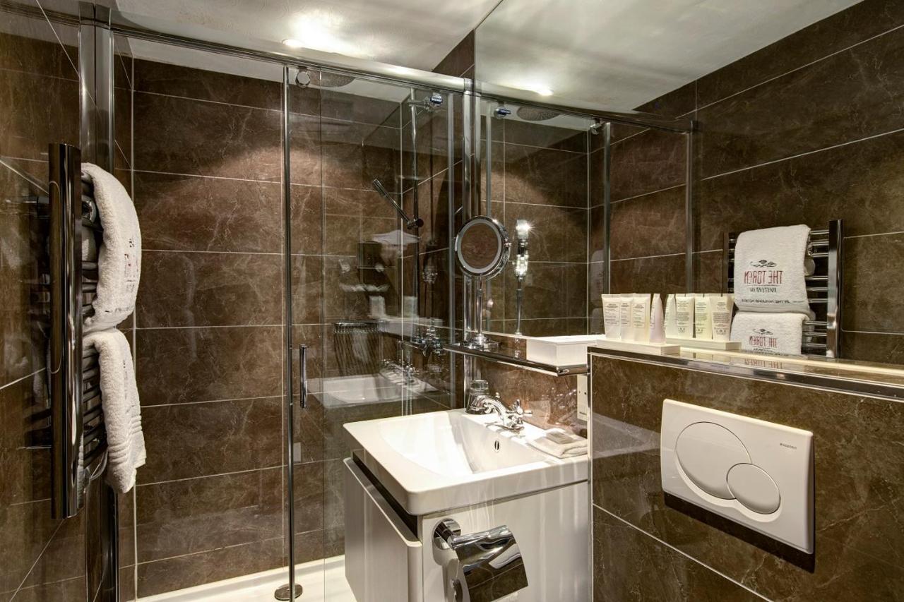 Single Room Shower