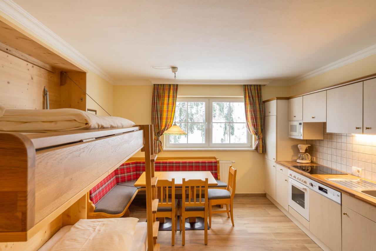 One-Bedroom Apartment,1340757296:JPEG