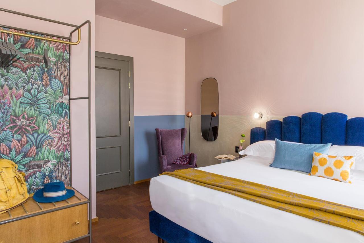 Deluxe Double Room,762558718:JPEG