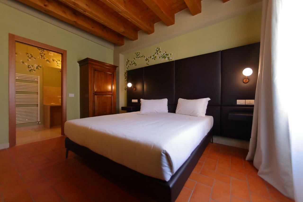 Standard Double Room,779951076:JPEG