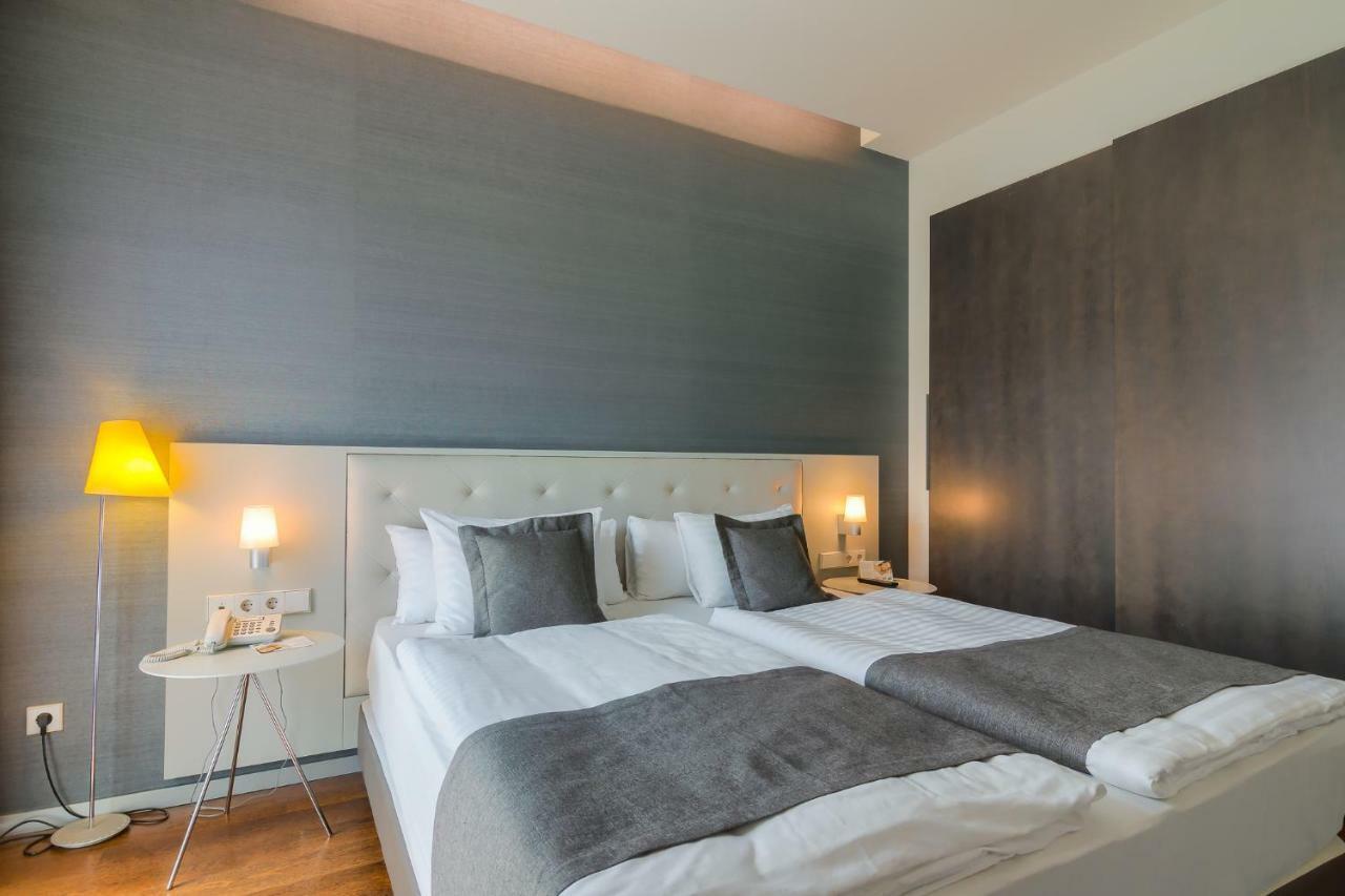 Executive Suite King bed