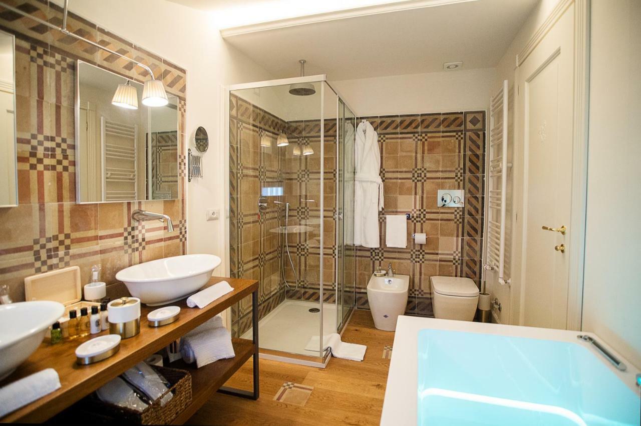 Superior King Suite,812478945:JPEG