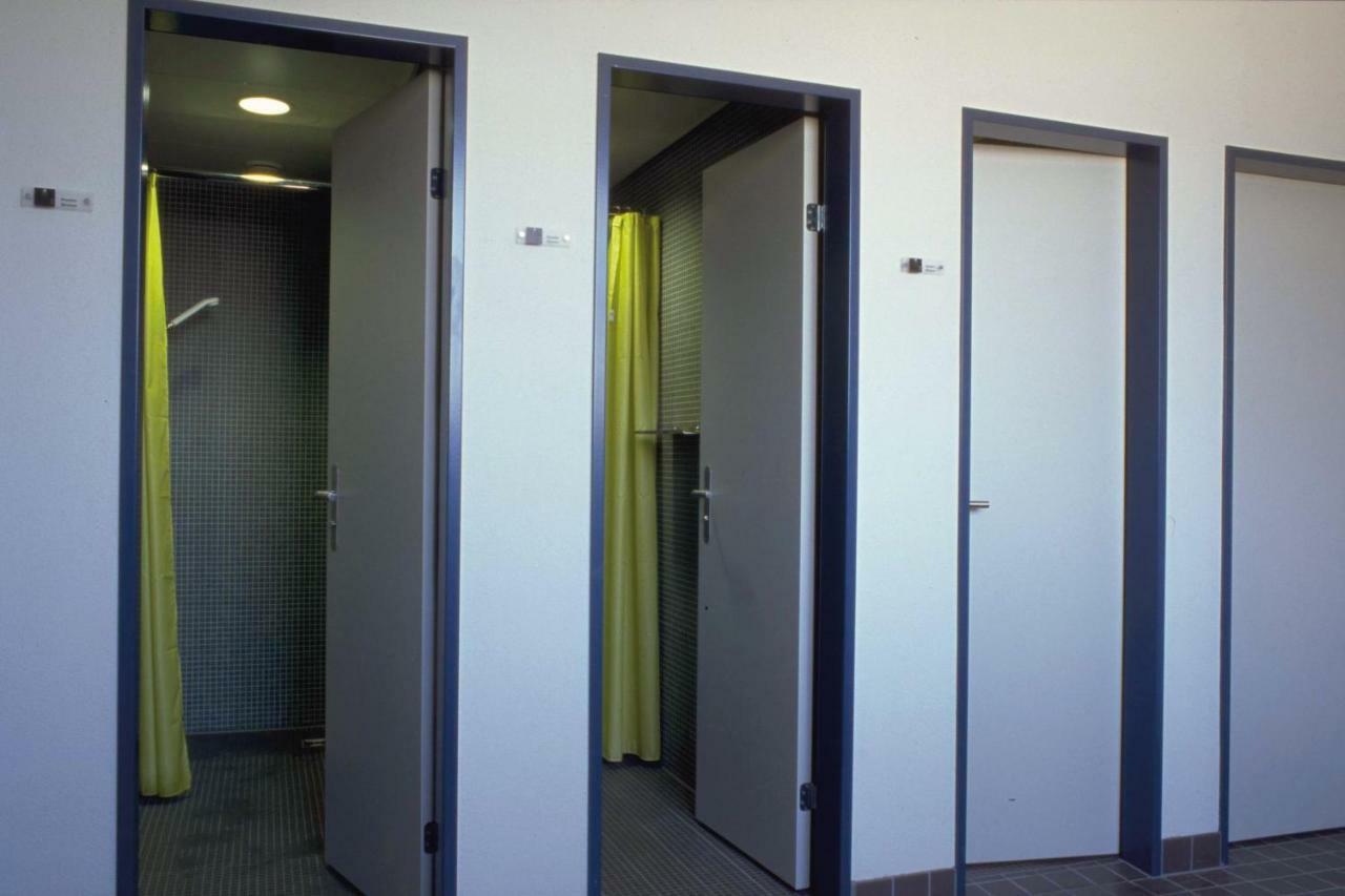 Single Room,817784993:JPEG
