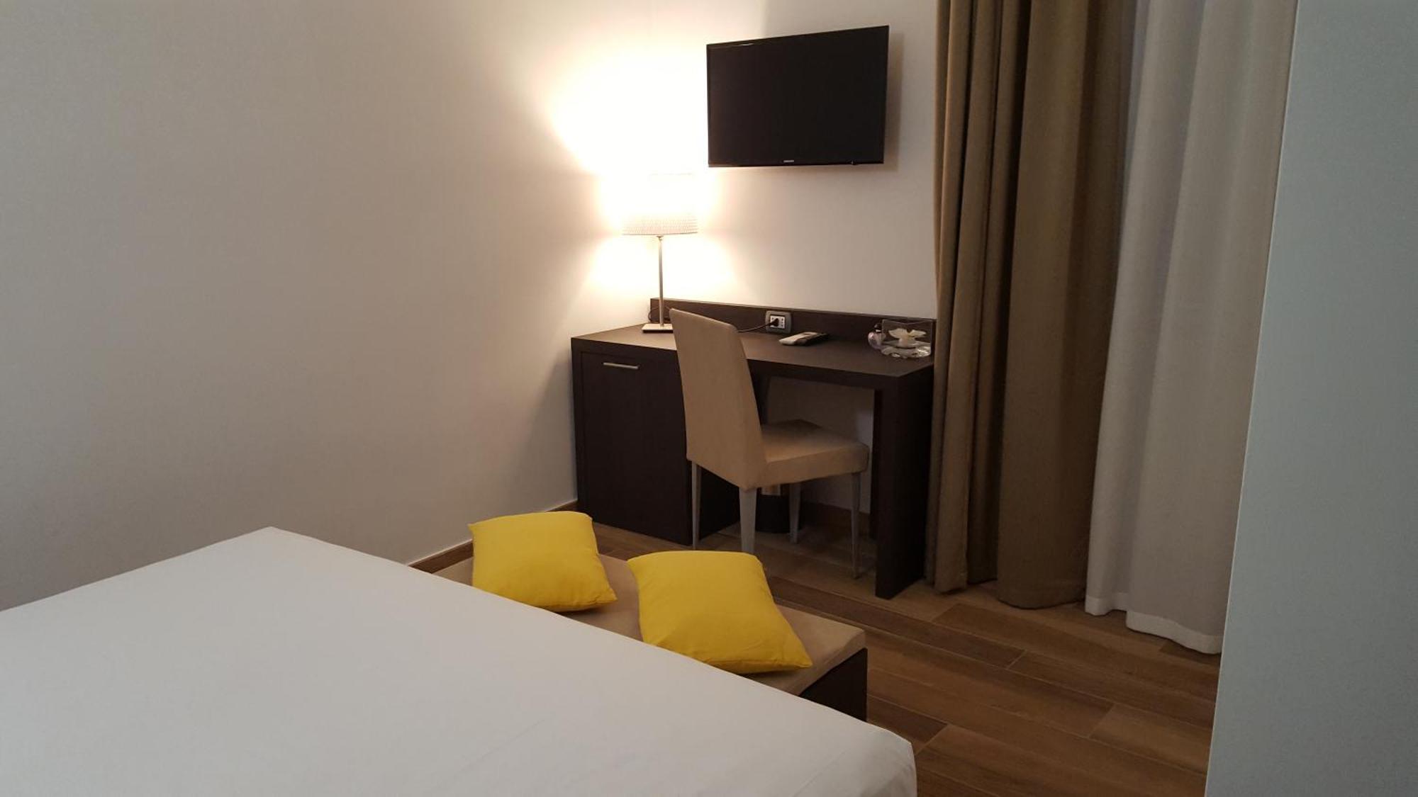 Double Room Private External Bathroom
