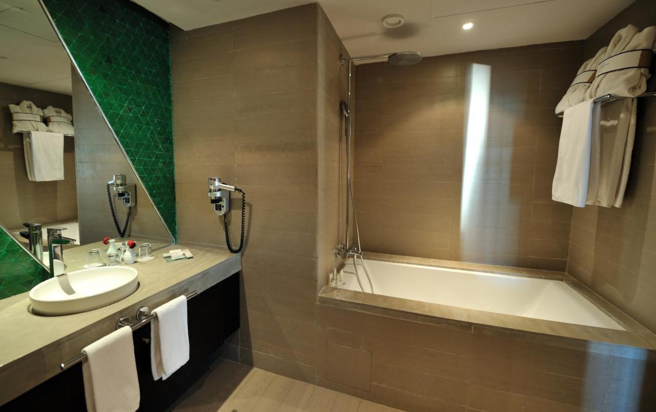 Apartamento de 2 dormitorios con balcón y terraza