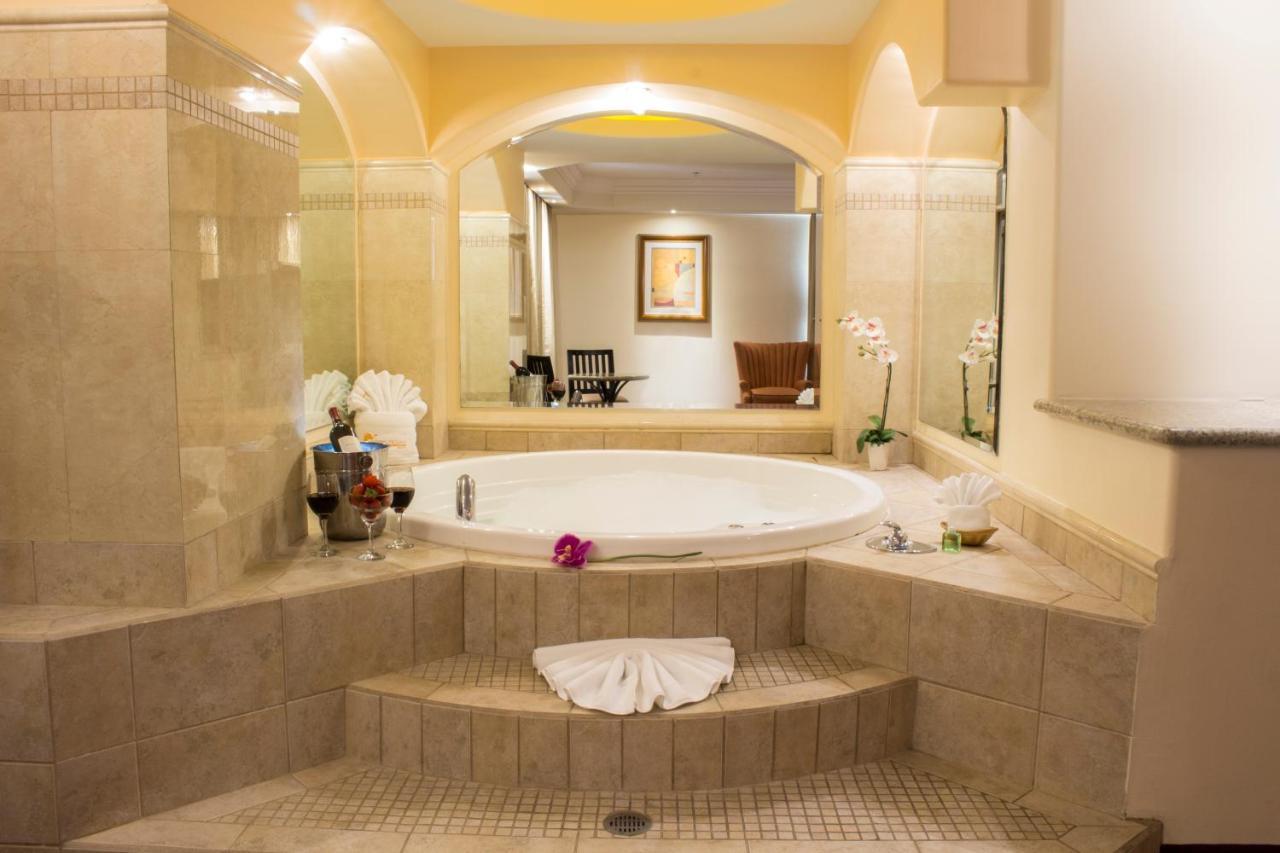 Master Suite,942537500:JPEG