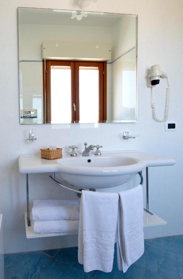 Double or Twin Room Balcony Sea View