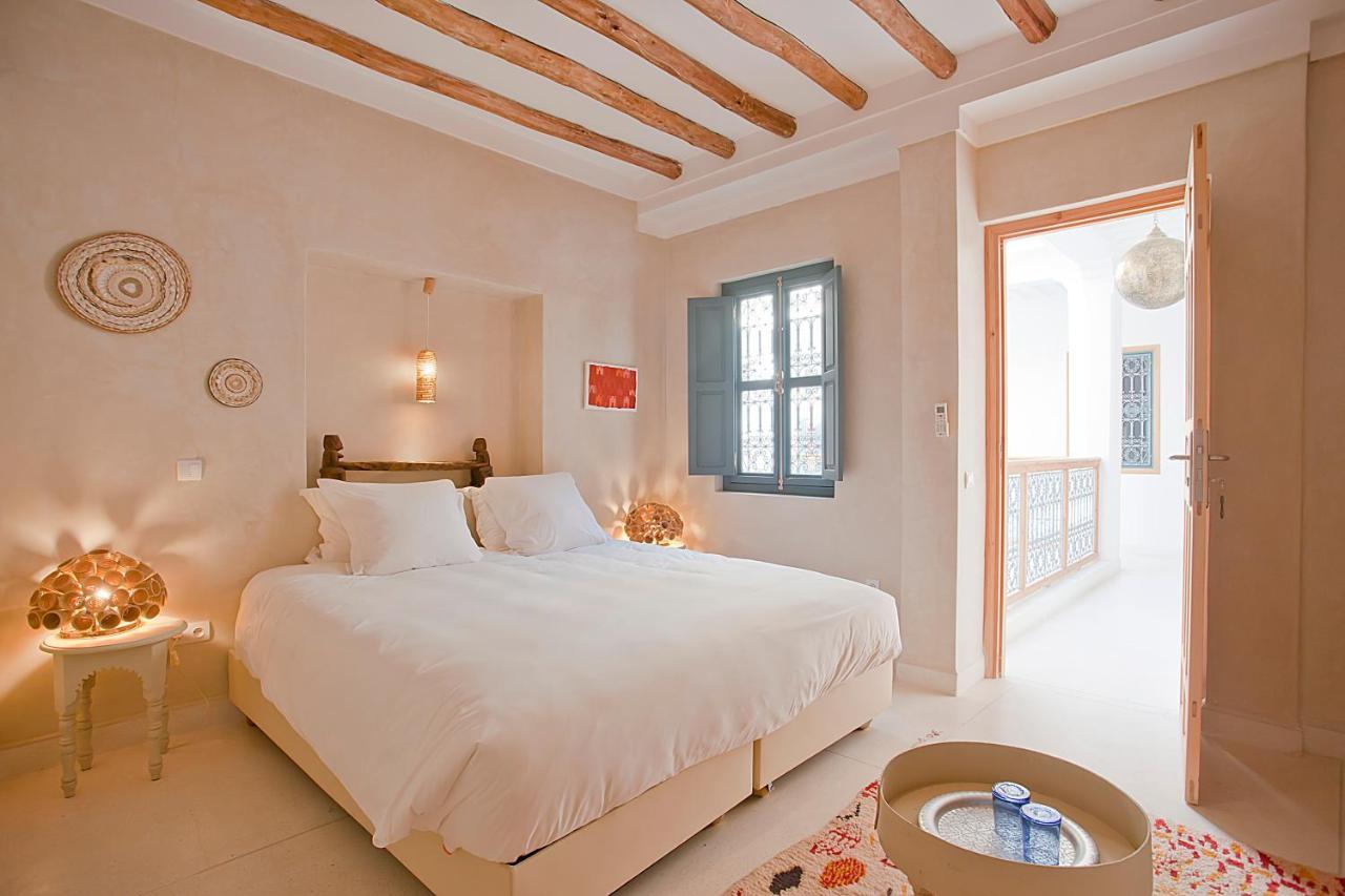 Deluxe Double Room (2 Adults + 1 Child),970317418:JPEG