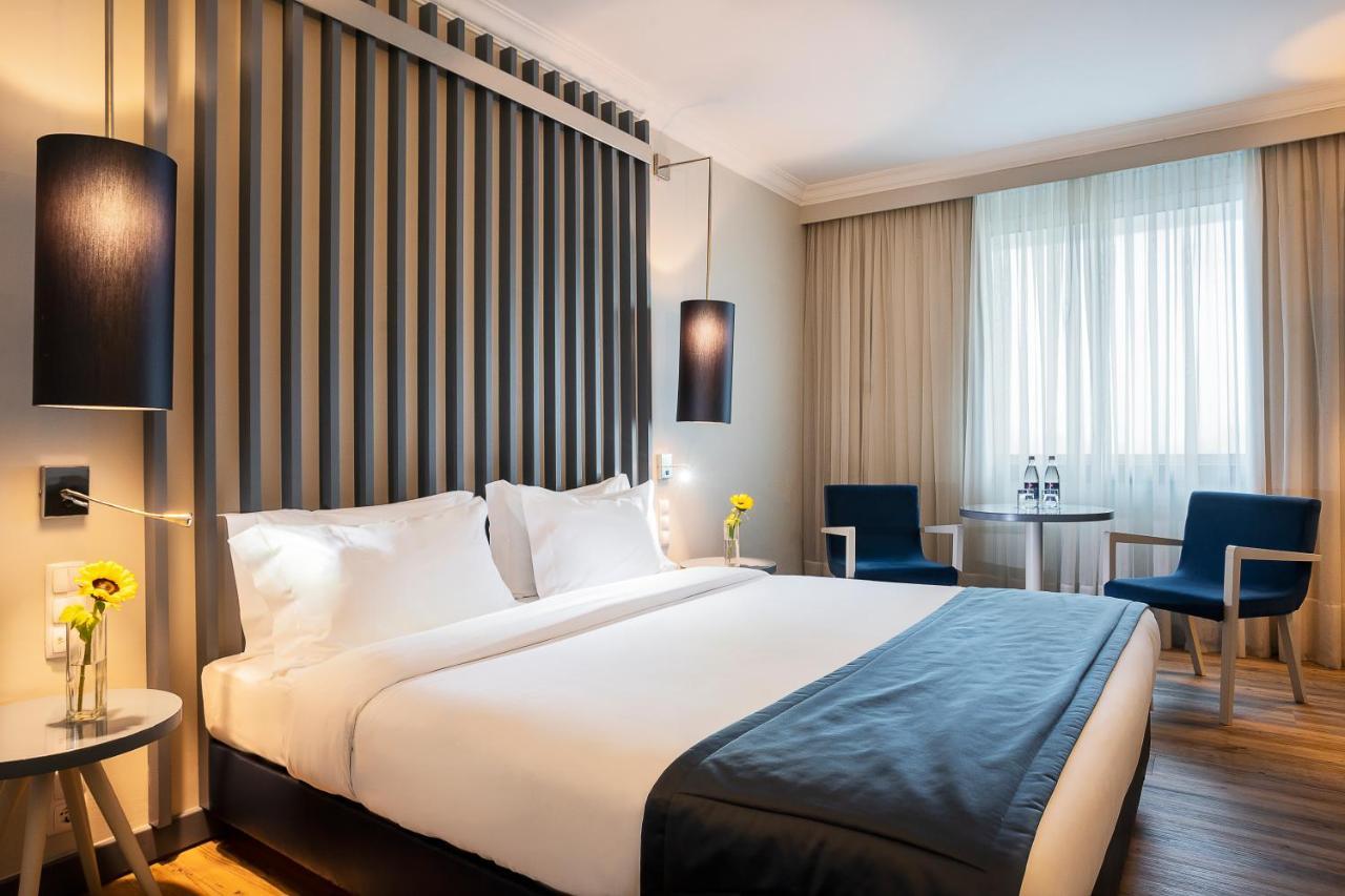 Chambre Lit Queen-Size Confort