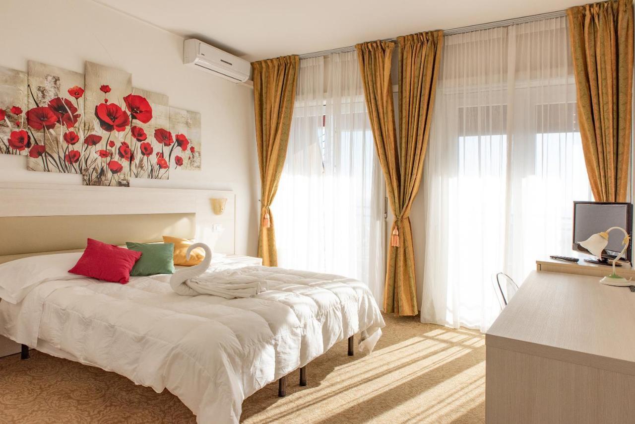 Double or Twin Room Pool View