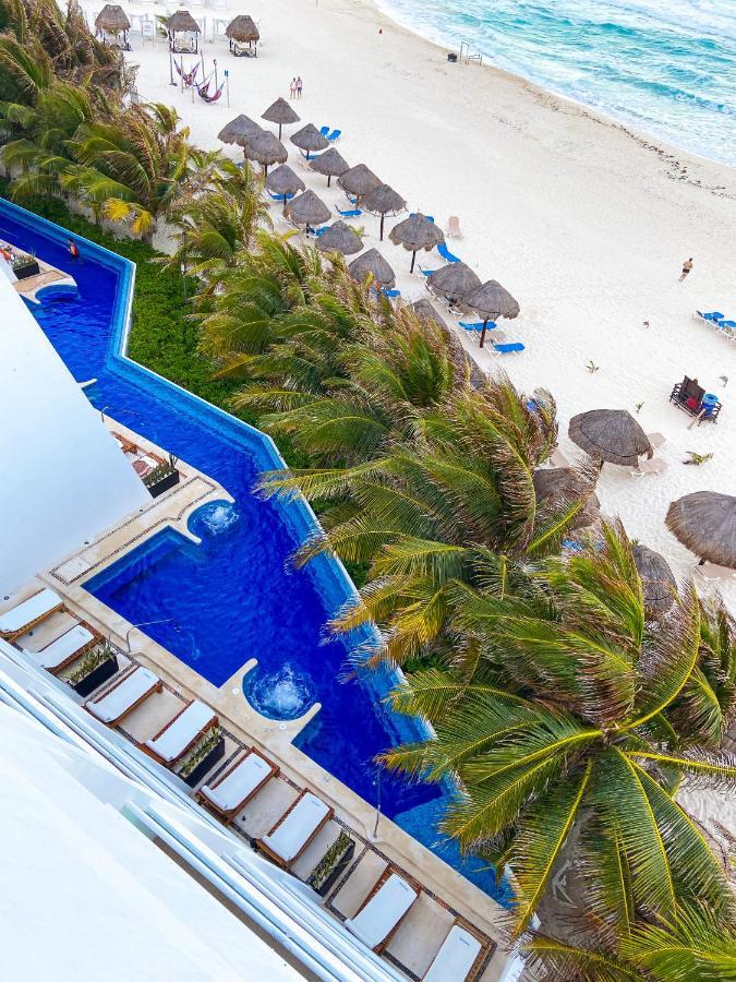 Junior Suite Swim Up - Adults Only,1273566691:JPEG