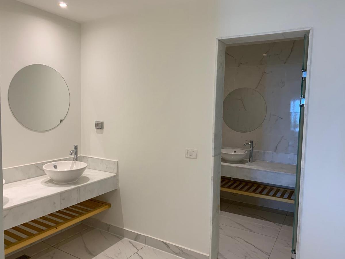 Sky view suite