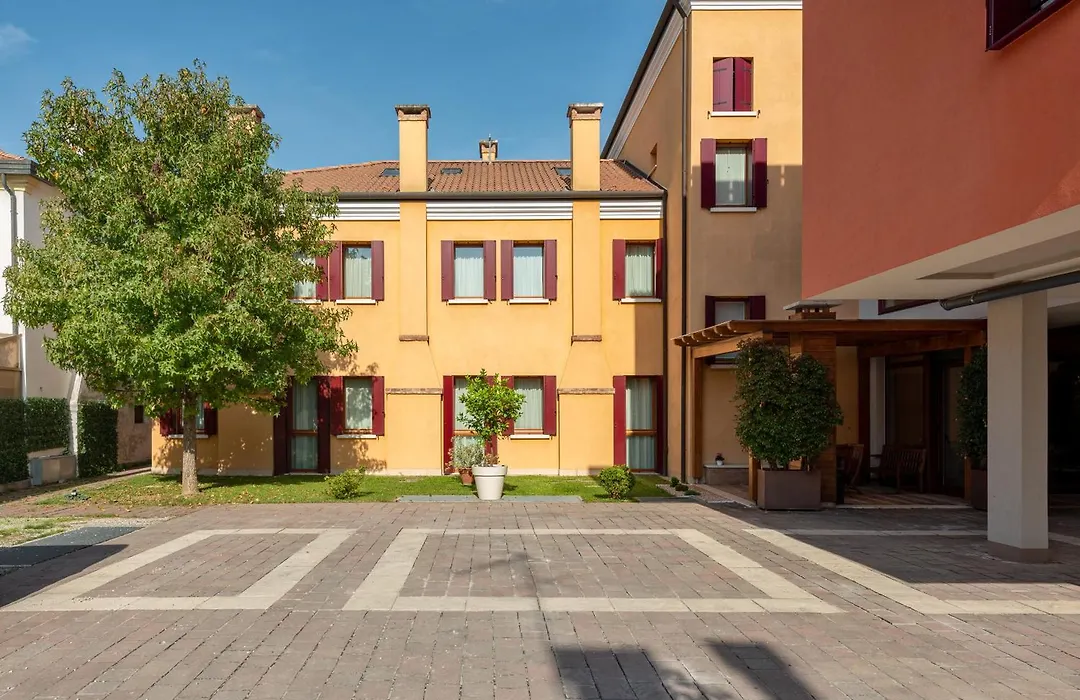 Unahotels Eco Hotel Villa Costanza Venezia-1