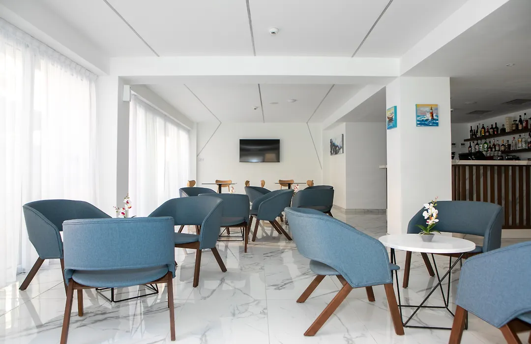 Best Western Plus Larco Hotel-1