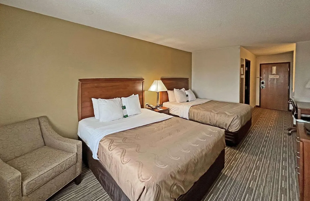 Quality Inn Mitchell I-90-1